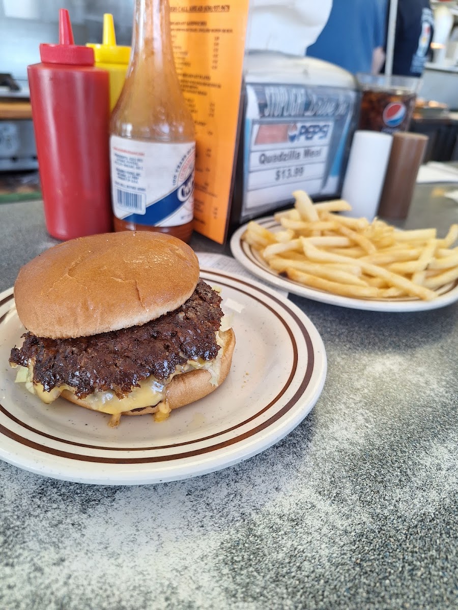 Gordon's Stop Light Drive In-7