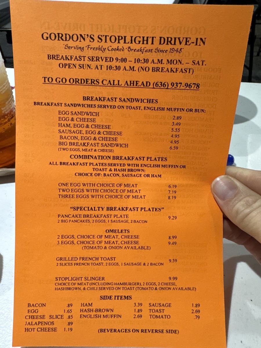 Menu Gordon's Stop Light Drive In-3
